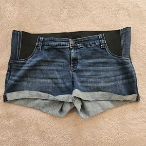 Maternity shorts
